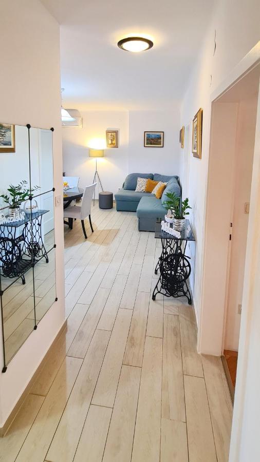 Apartment Sara Poljud Сплит Экстерьер фото